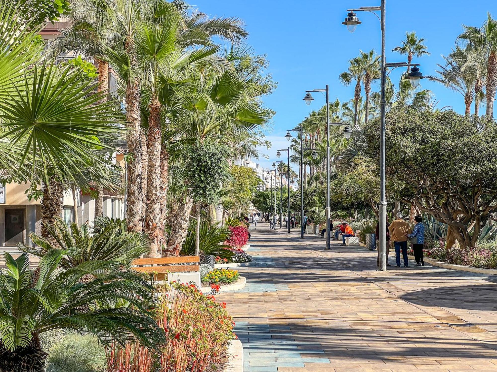 Hanami Avenida De Espana Estepona Exterior photo